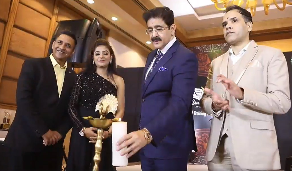 Dr. Sandeep Marwah, Chairman Asian Education Group (AEG) Receives The Much Coveted “India Leadership Brilliance Award”